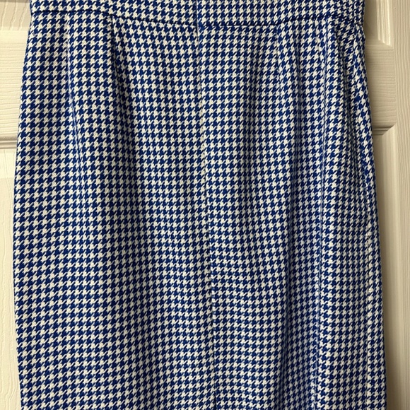 Summer suit - Picture 2 of 4